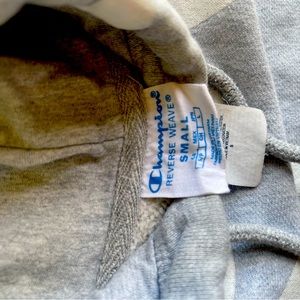 Men’s champion hoodie size small